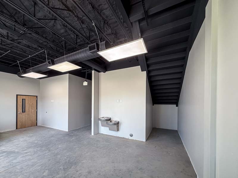 2nd floor mezzanine in 80x135x33 commercial steel building