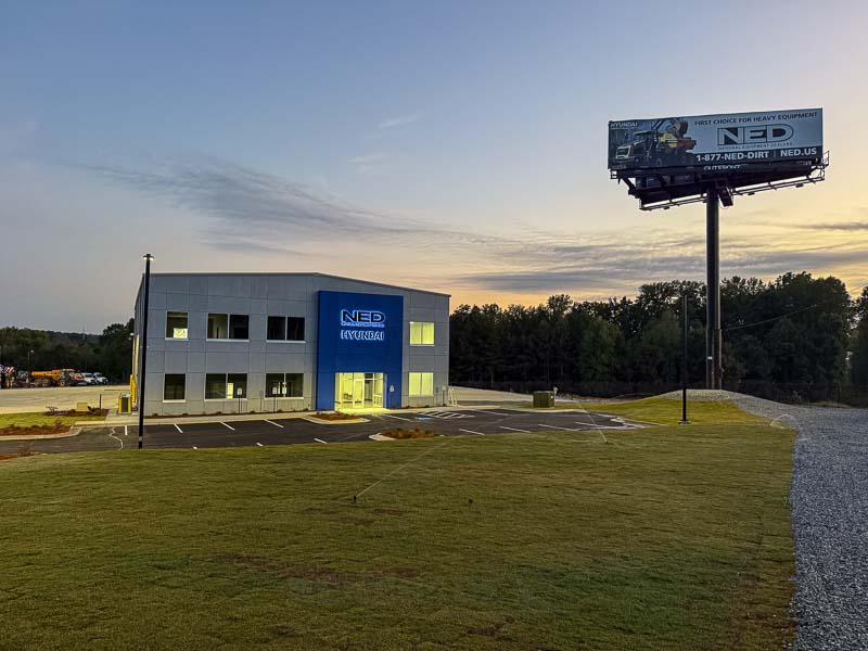 80x135x33 Steel Building completed